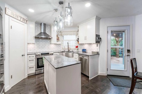 179 Riverstone Crescent Se, Calgary, AB 