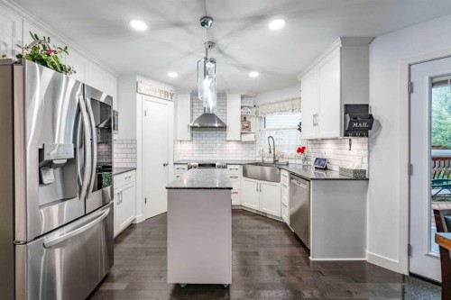 179 Riverstone Crescent Se, Calgary, AB 