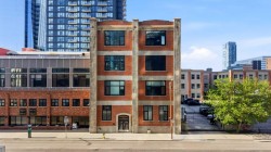 317-220 11 Avenue SE Calgary, AB T2G 0X8