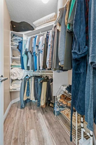 319 De Foras Close Nw, High River, AB 