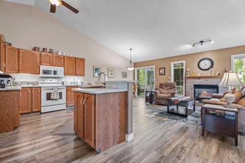 319 De Foras Close Nw, High River, AB 