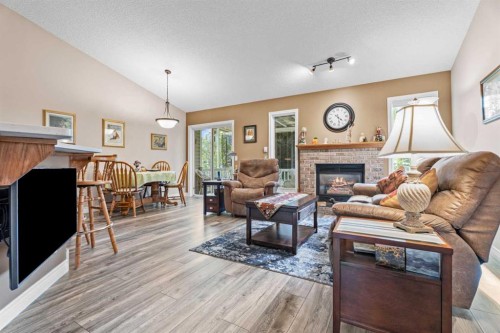 319 De Foras Close Nw, High River, AB 