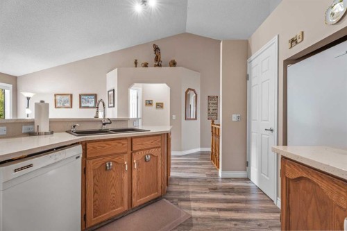 319 De Foras Close Nw, High River, AB 