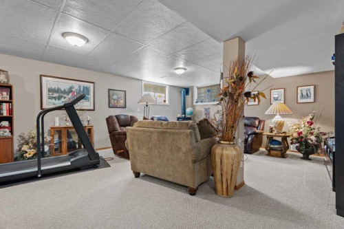319 De Foras Close Nw, High River, AB 