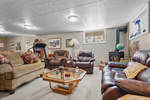319 De Foras Close Nw, High River, AB 