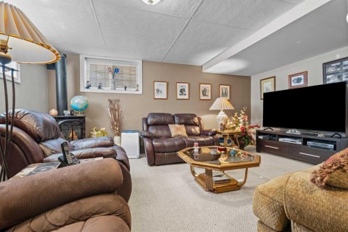 319 De Foras Close Nw, High River, AB 