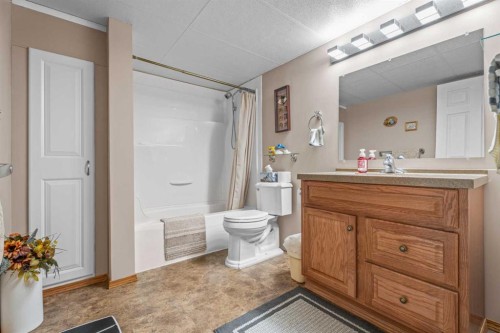 319 De Foras Close Nw, High River, AB 