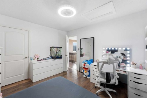 290 Valleyview Court Se, Calgary, AB 