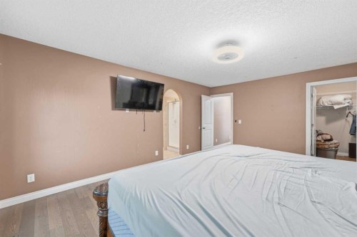 290 Valleyview Court Se, Calgary, AB 