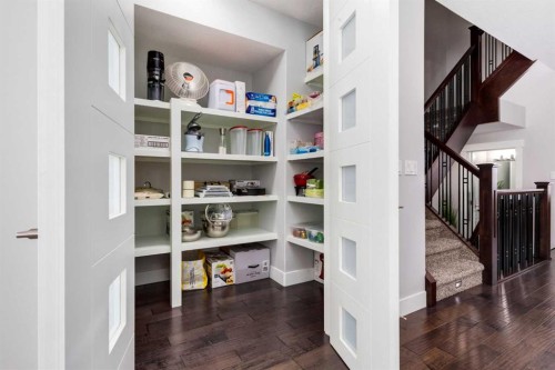 1604 46 Street Nw, Calgary, AB 