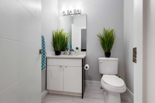 1604 46 Street Nw, Calgary, AB 