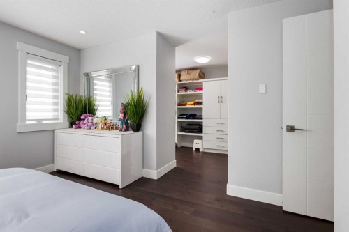 1604 46 Street Nw, Calgary, AB 