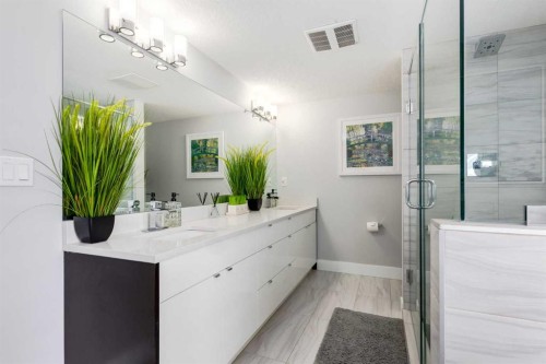 1604 46 Street Nw, Calgary, AB 
