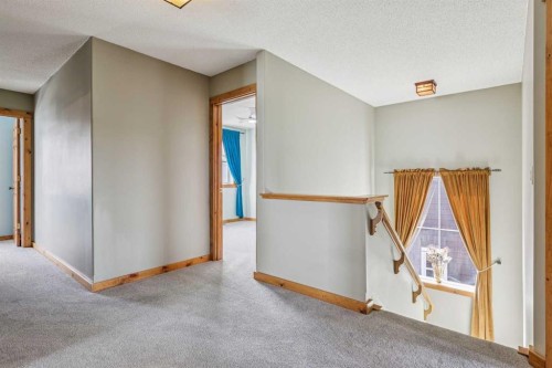 122 Hidden Creek Heights Nw, Calgary, AB 
