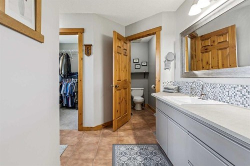 122 Hidden Creek Heights Nw, Calgary, AB 