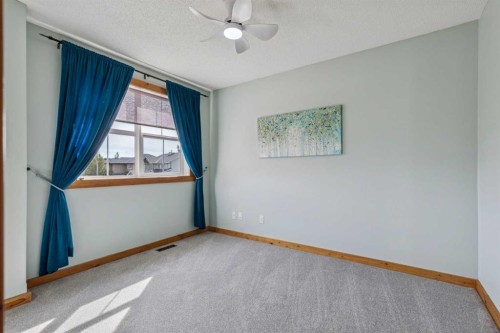 122 Hidden Creek Heights Nw, Calgary, AB 