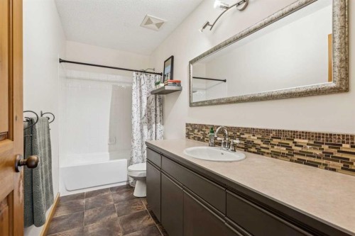 122 Hidden Creek Heights Nw, Calgary, AB 
