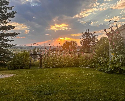 122 Hidden Creek Heights Nw, Calgary, AB 