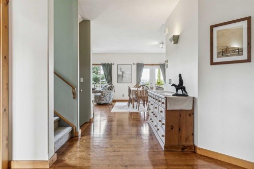 122 Hidden Creek Heights Nw, Calgary, AB 