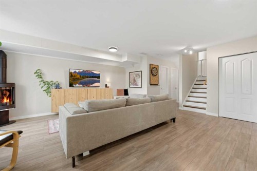 2-24 34 Avenue Sw, Calgary, AB 