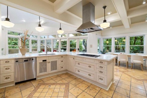 342 Superior Avenue Sw, Calgary, AB 
