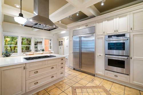 342 Superior Avenue Sw, Calgary, AB 