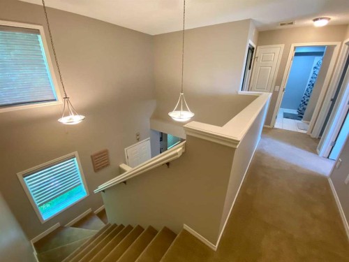 10 Elgin Drive Se, Calgary, AB 