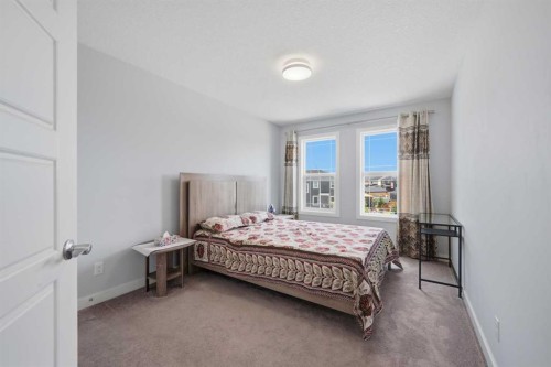 21 Redstone Heath Ne, Calgary, AB 