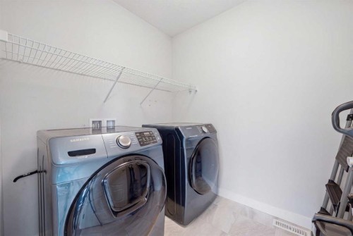 21 Redstone Heath Ne, Calgary, AB 