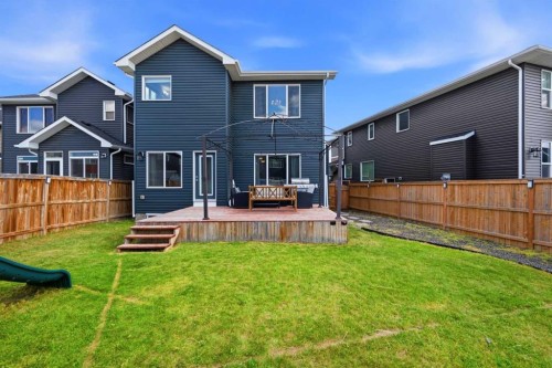 21 Redstone Heath Ne, Calgary, AB 