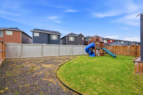 21 Redstone Heath Ne, Calgary, AB 