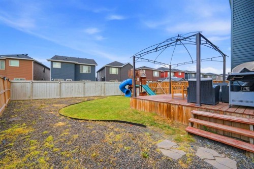 21 Redstone Heath Ne, Calgary, AB 