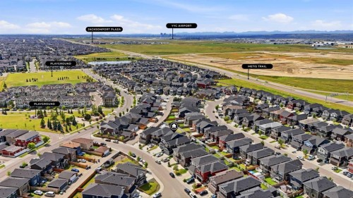 21 Redstone Heath Ne, Calgary, AB 