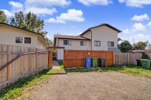 2444 Woodview Drive Sw, Calgary, AB 