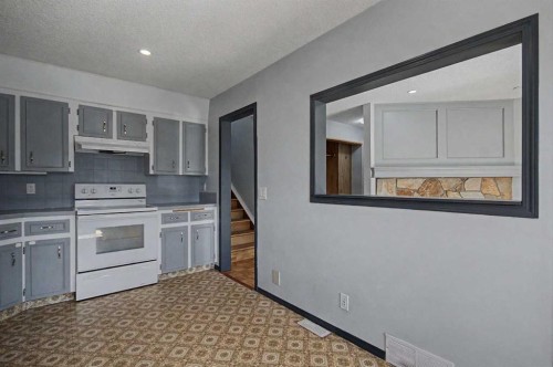 2444 Woodview Drive Sw, Calgary, AB 