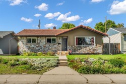 7207 Fleetwood Drive SE Calgary, AB T2H 0X2