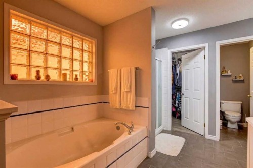 1121 Sierra Morena Court Sw, Calgary, AB 