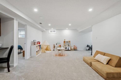 10832 Mapleford Road Se, Calgary, AB 