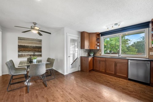 839 Lake Twintree Crescent Se, Calgary, AB 