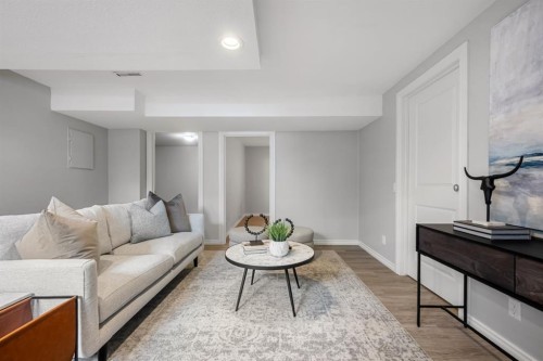 839 Lake Twintree Crescent Se, Calgary, AB 