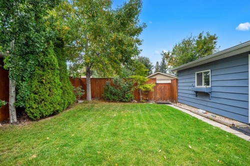 839 Lake Twintree Crescent Se, Calgary, AB 