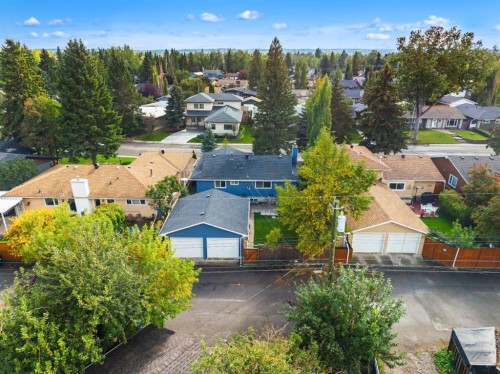 839 Lake Twintree Crescent Se, Calgary, AB 