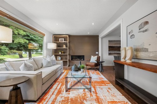 839 Lake Twintree Crescent Se, Calgary, AB 
