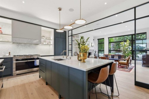 2407 31 Avenue Sw, Calgary, AB 