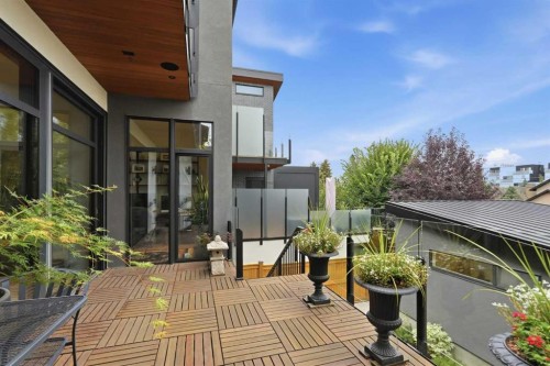 2407 31 Avenue Sw, Calgary, AB 