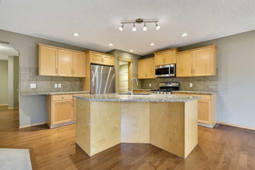 7308 26 Avenue Sw, Calgary, AB 