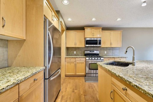 7308 26 Avenue Sw, Calgary, AB 