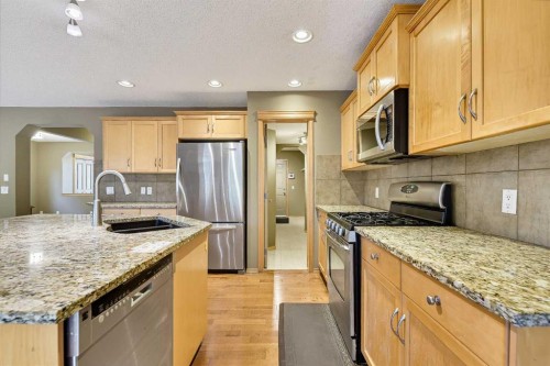 7308 26 Avenue Sw, Calgary, AB 