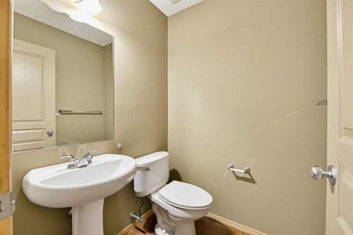 7308 26 Avenue Sw, Calgary, AB 
