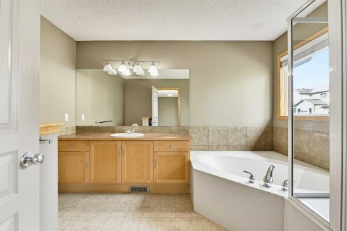 7308 26 Avenue Sw, Calgary, AB 
